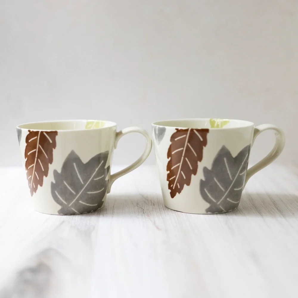Set of 2 Crate and Barrel leaf mugs Barbara Eigen green gray brown 10 oz 3.25